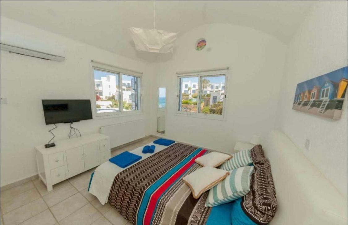 34 Beach Villa Paphos Esterno foto