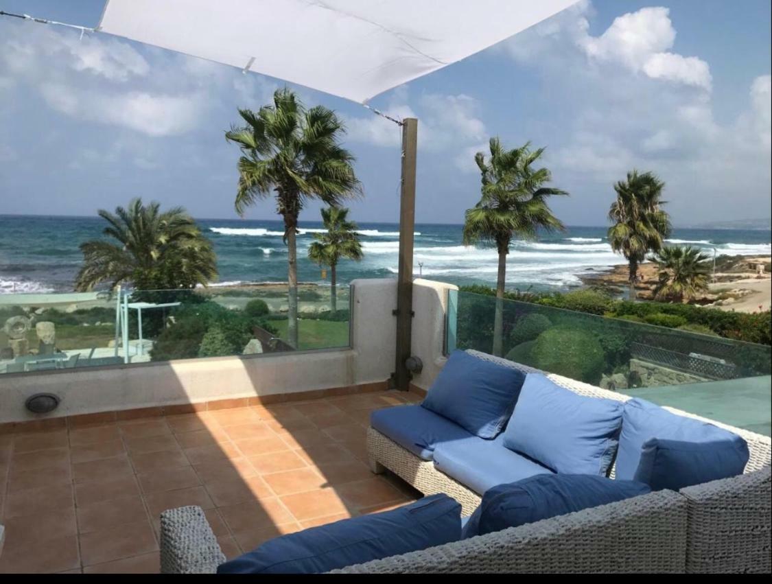 34 Beach Villa Paphos Esterno foto